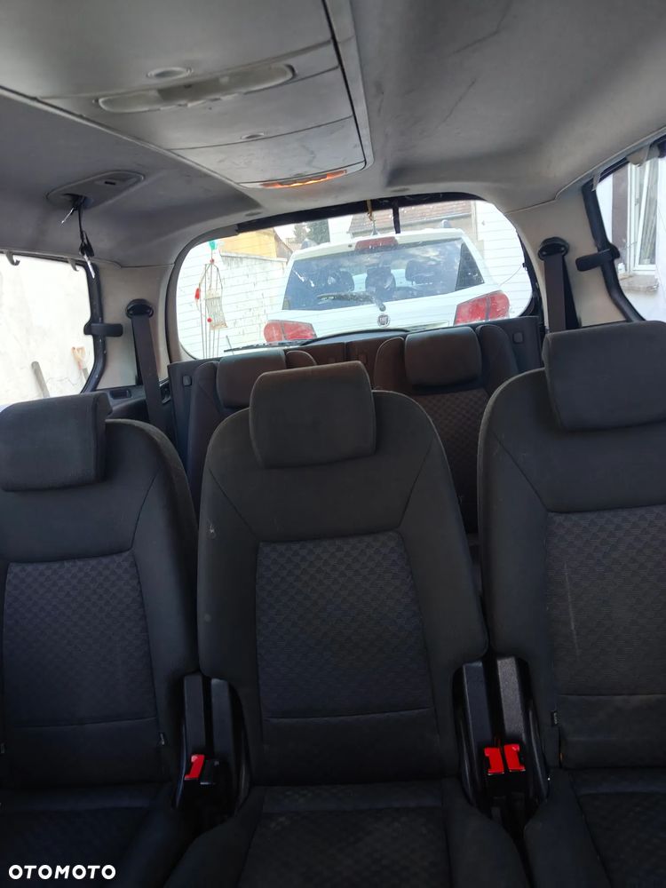 Ford Galaxy 1.8 TDCi Ghia - 8