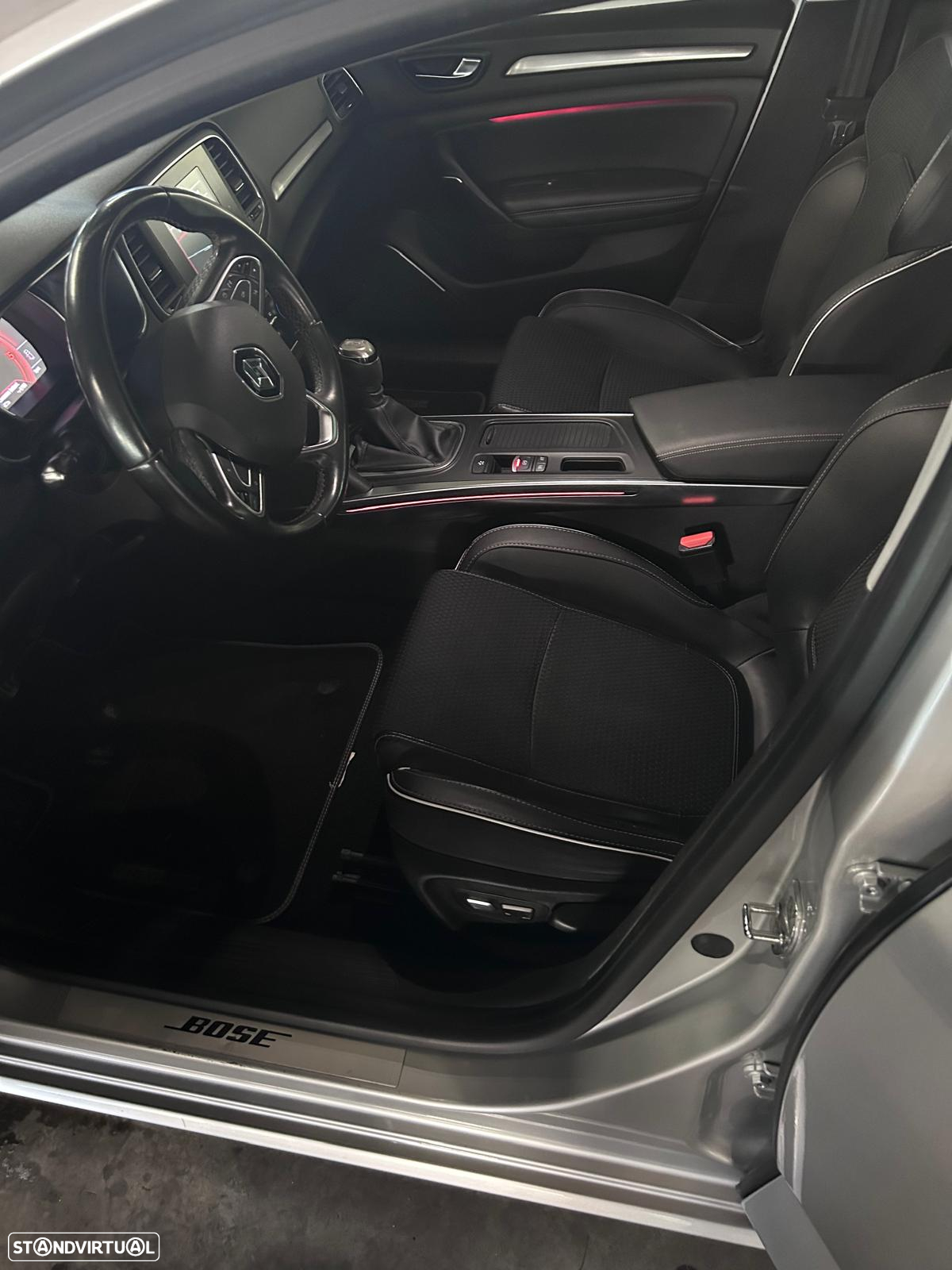Renault Mégane Sport Tourer 1.5 dCi Bose Edition J18 - 9
