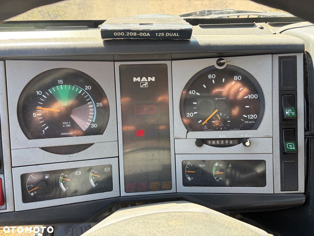 MAN LE 14.220 - 11