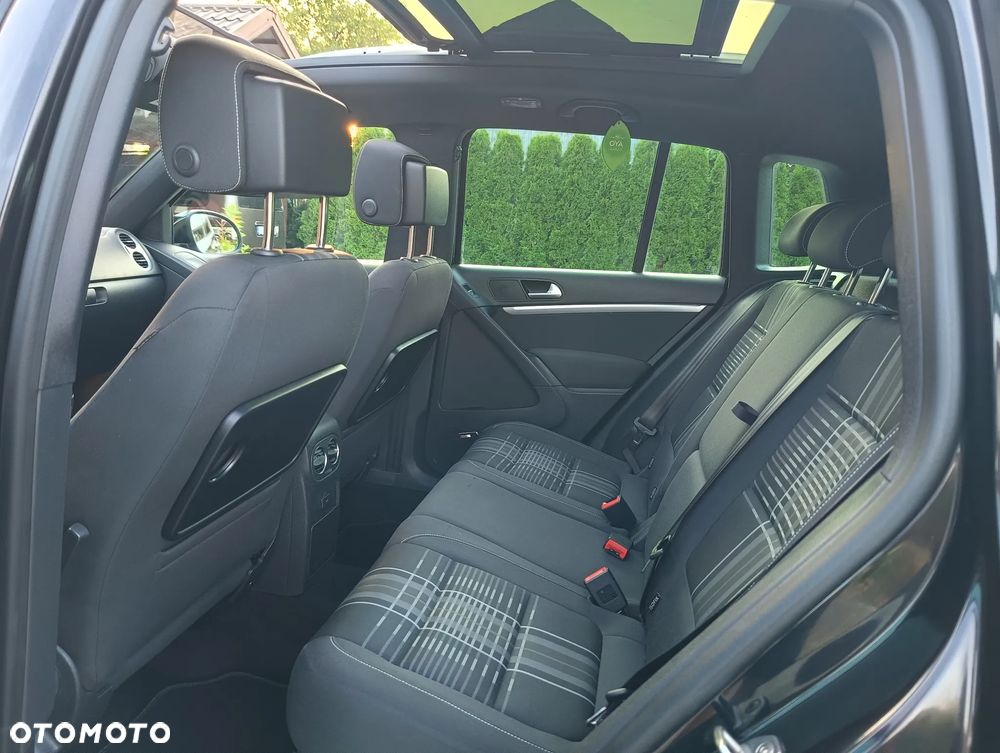 Volkswagen Tiguan 2.0 TDI SCR BlueMotion Technology Lounge Sport & Style - 29