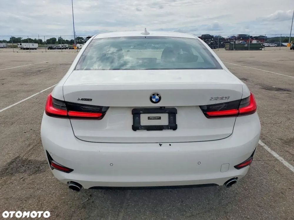 BMW Seria 3 330i xDrive Sport Line - 6