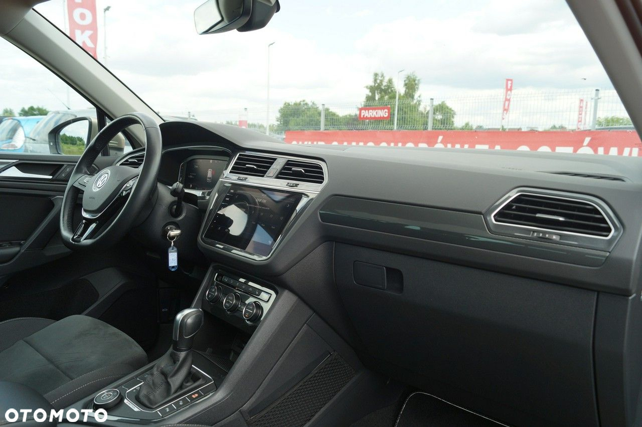 Volkswagen Tiguan - 19