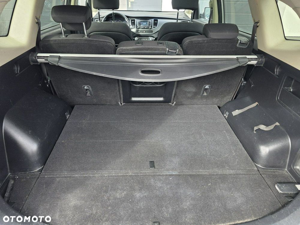 Kia Carens - 14