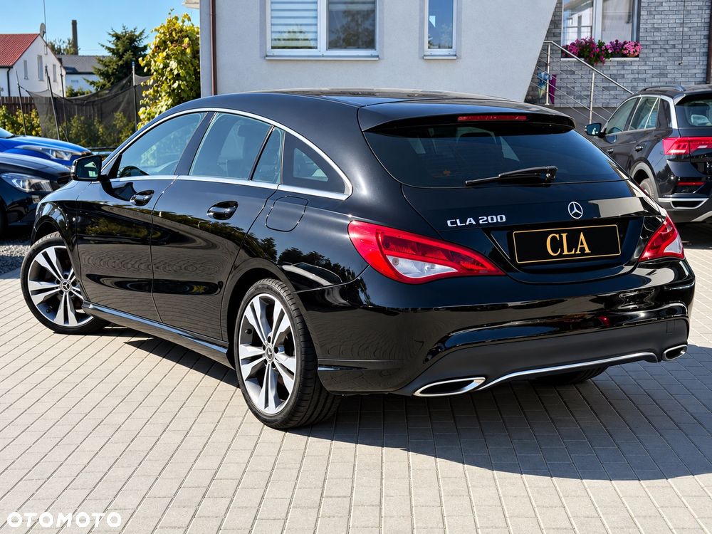 Mercedes-Benz CLA 200 Urban - 3