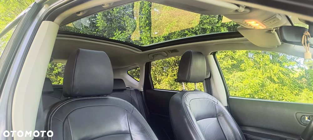 Nissan Qashqai 2.0 dCi 4x4 Tekna Premium - 5