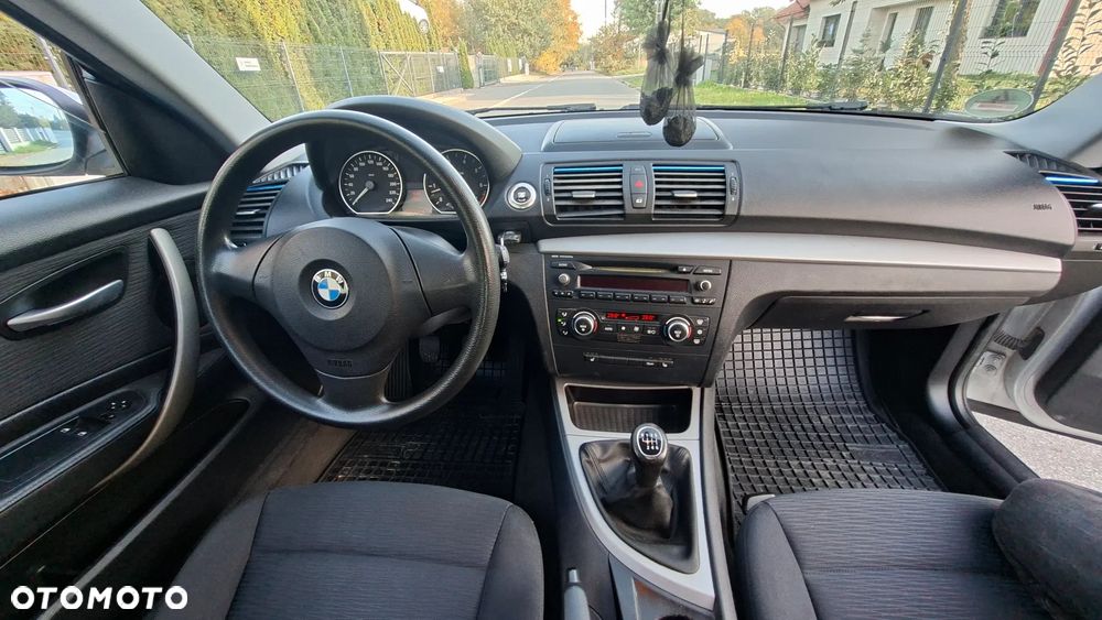 BMW Seria 1 118i - 18