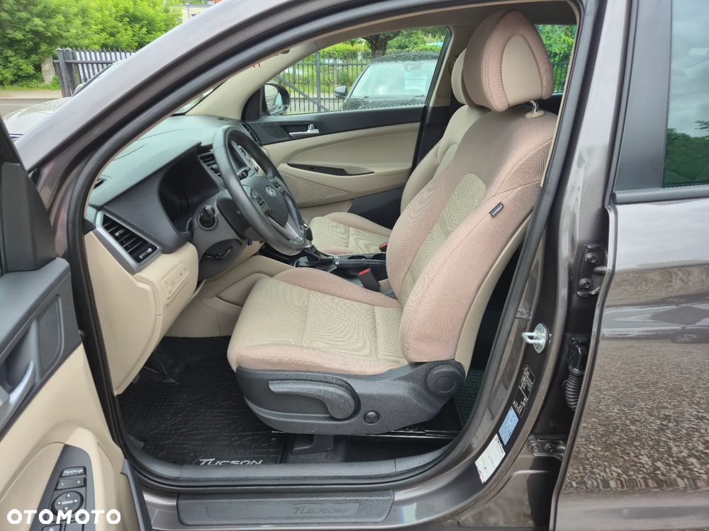 Hyundai Tucson 1.6 GDI BlueDrive Design 2WD - 18