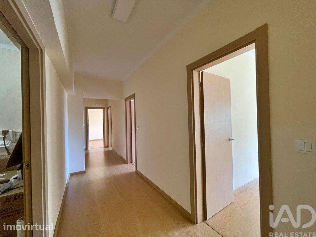 Apartamento T4 em Rio Maior de 147,00 m2 - Grande imagem: 5/30