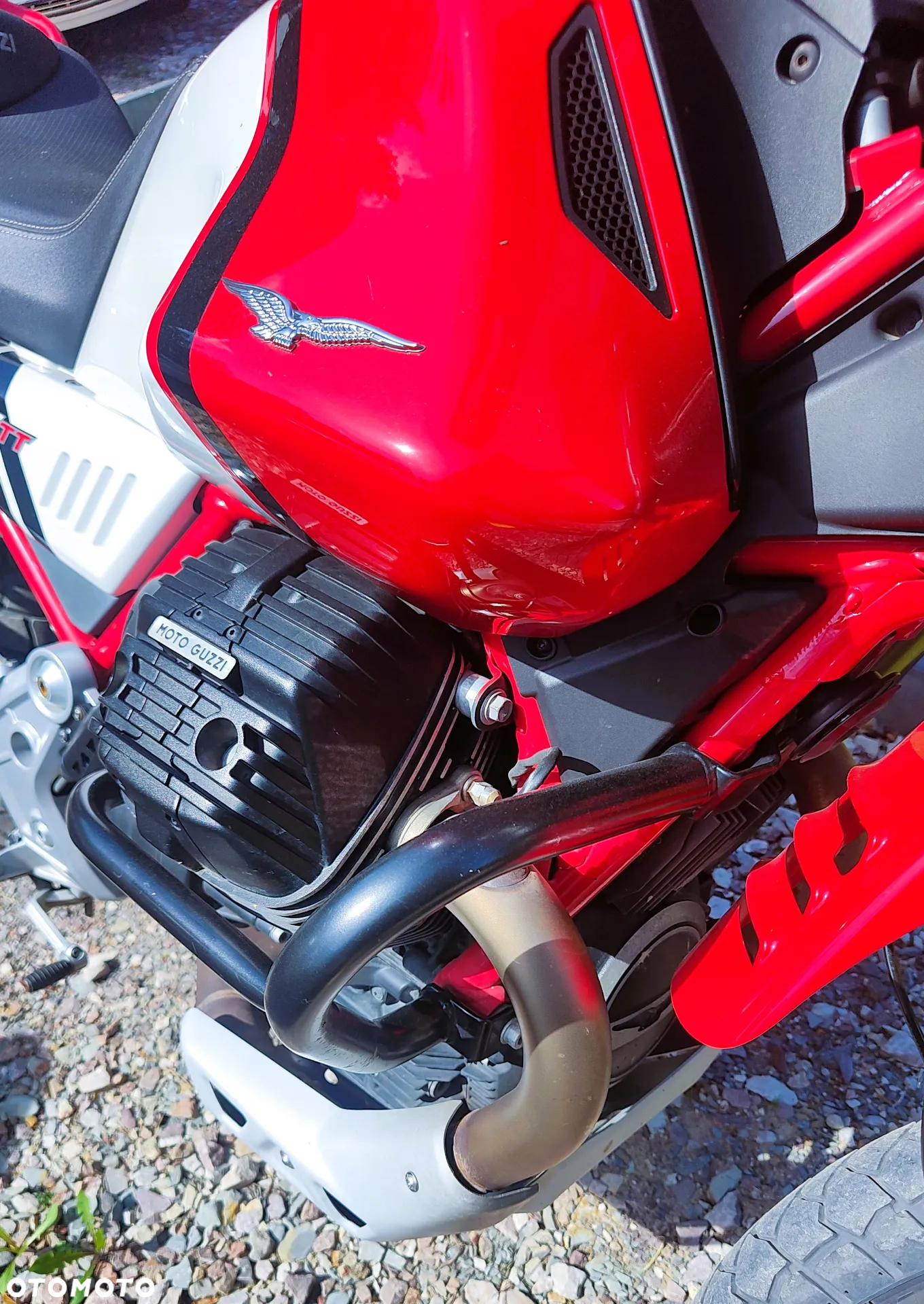 Moto Guzzi V85 - 8
