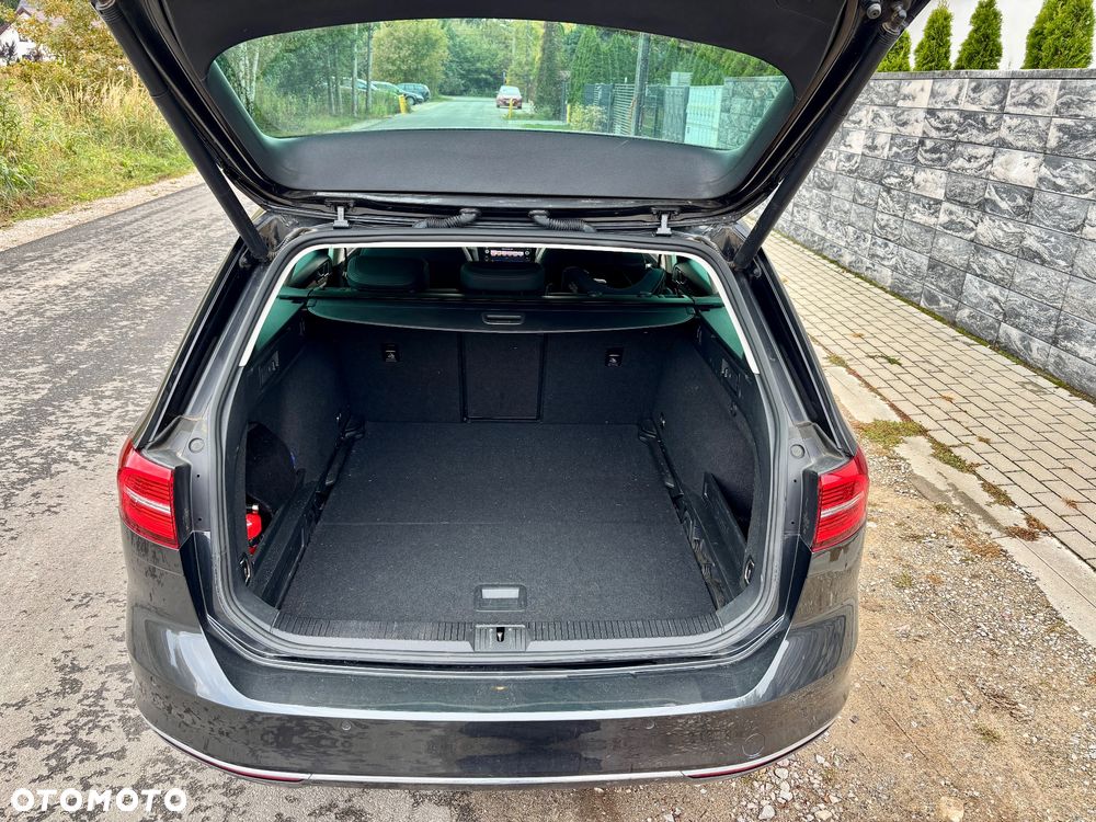 Volkswagen Passat Variant 1.5 TSI EVO Highline DSG - 13