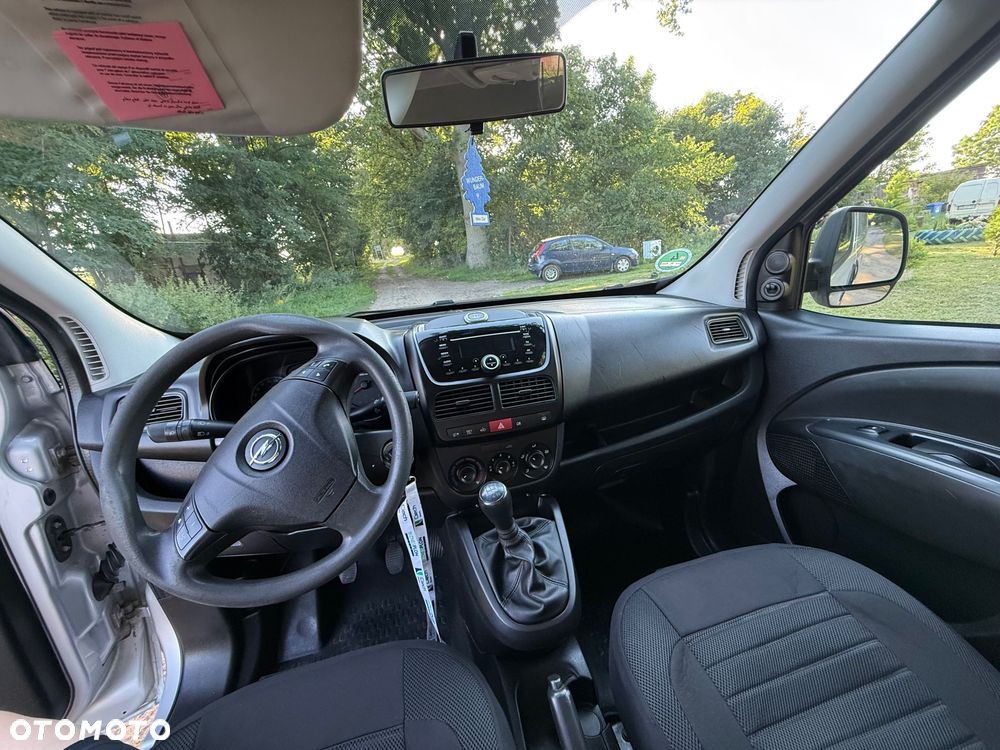 Opel Combo - 8