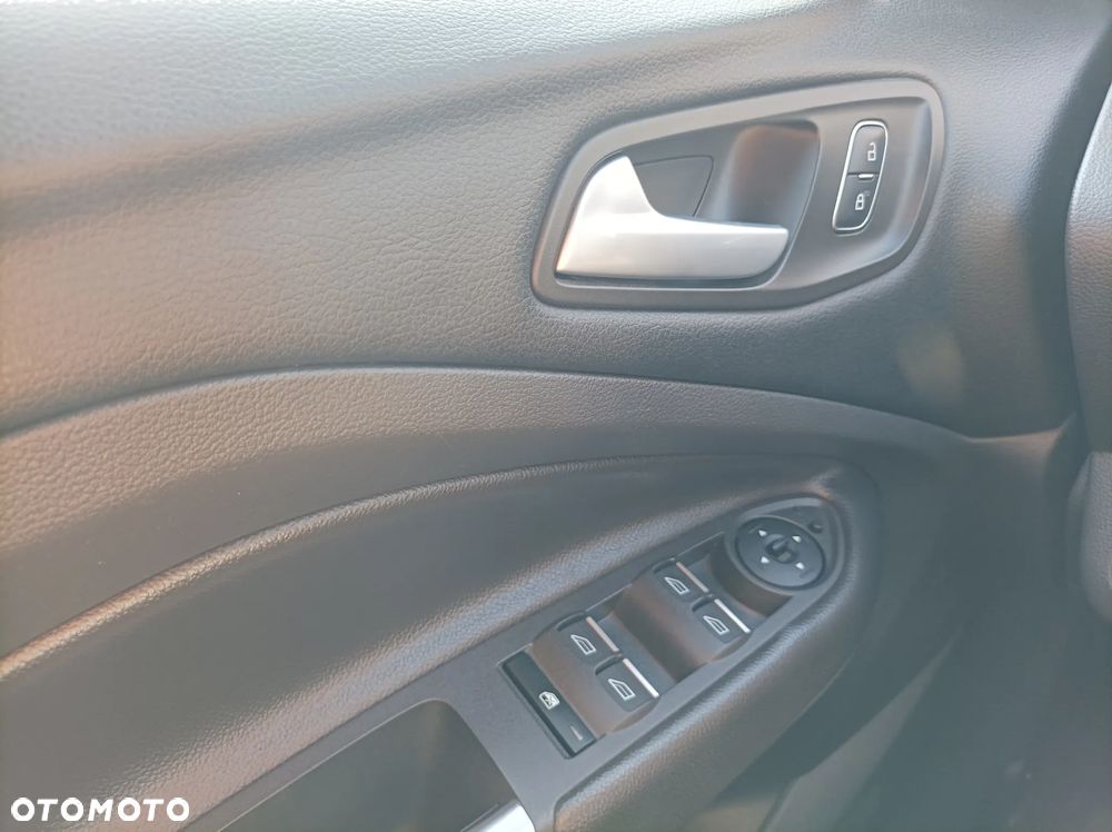 Ford Kuga 1.5 EcoBoost FWD ST-Line X - 23