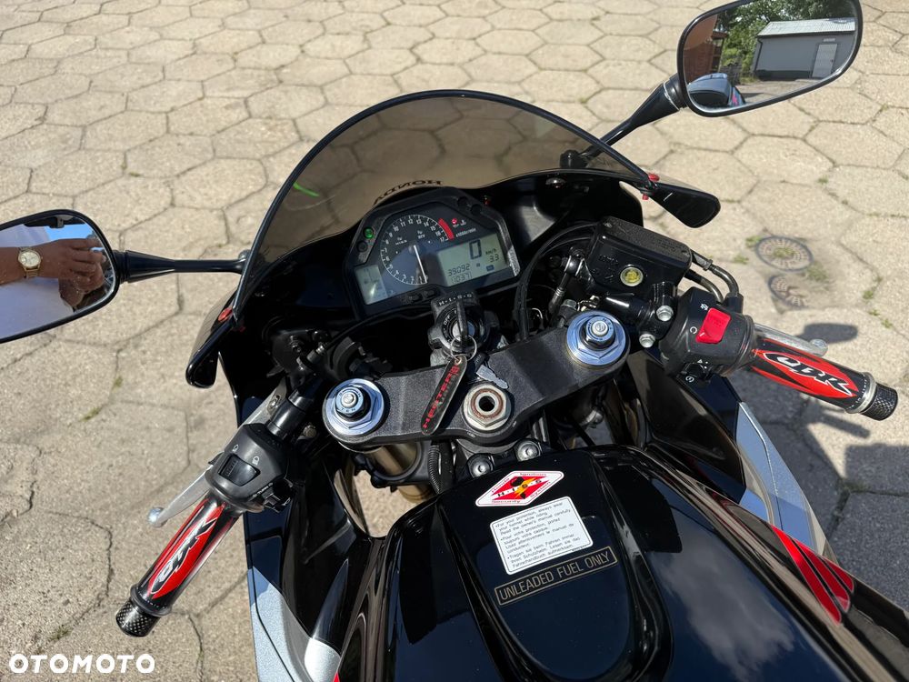 Honda CBR - 36