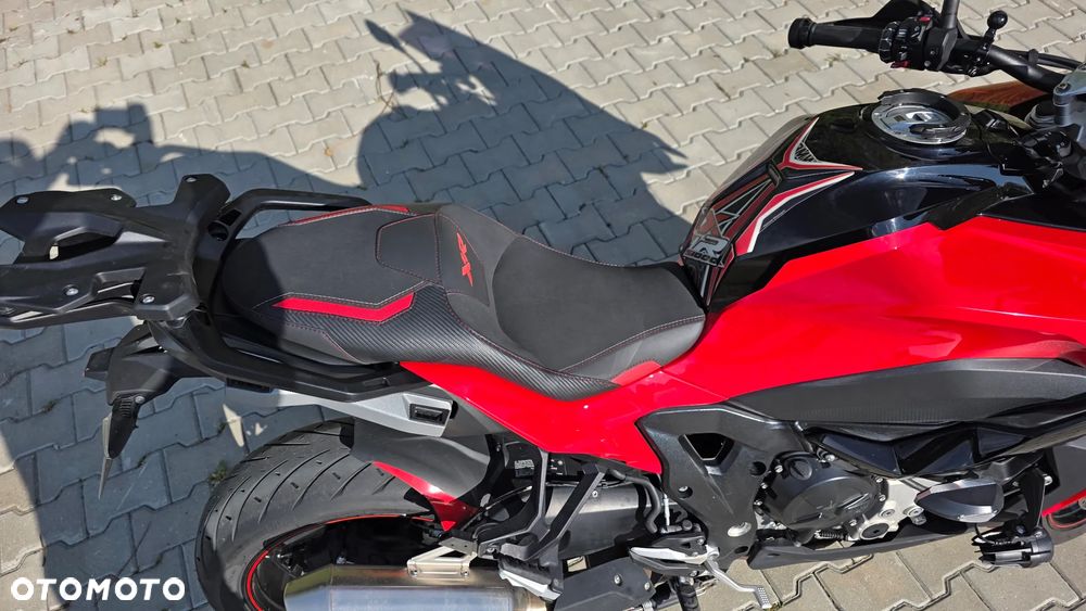 BMW XR - 9