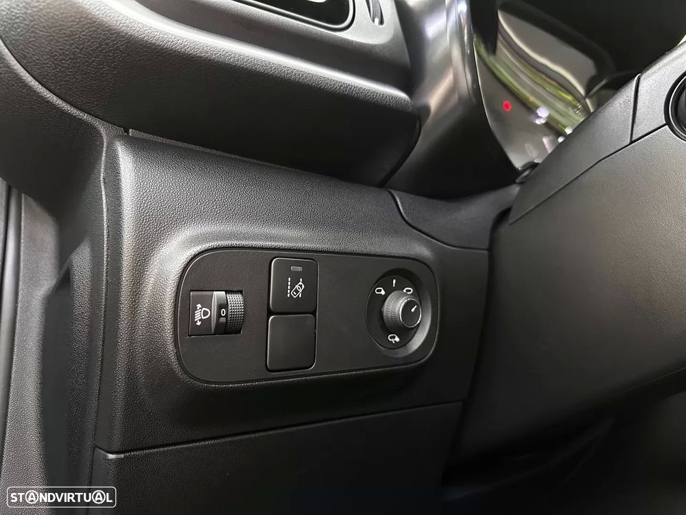 Citroën C3 1.2 PureTech Shine Pack - 18