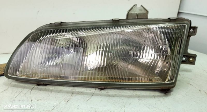 Farol Esquerdo Hyundai H-1 / Starex Veículo Multiuso (A1) - 1