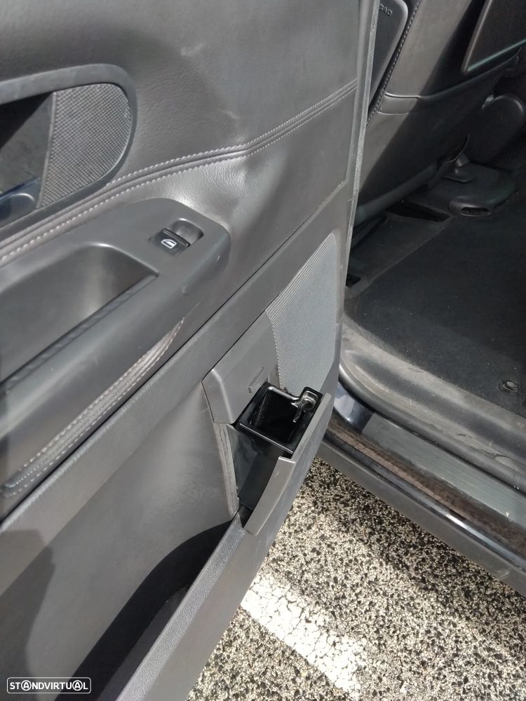 VW Sharan 2.0 TDI Confortline - 22