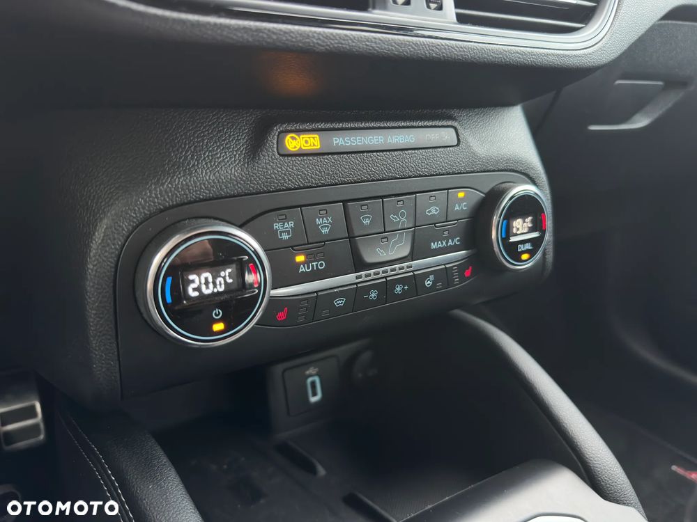 Ford Focus 2.0 EcoBlue ST - 13