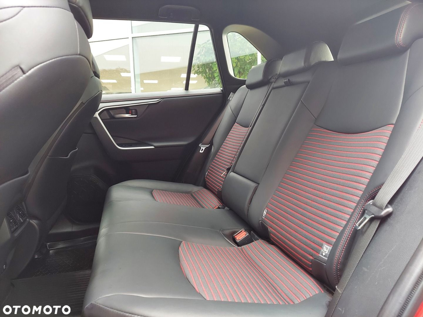 Toyota RAV4 - 12
