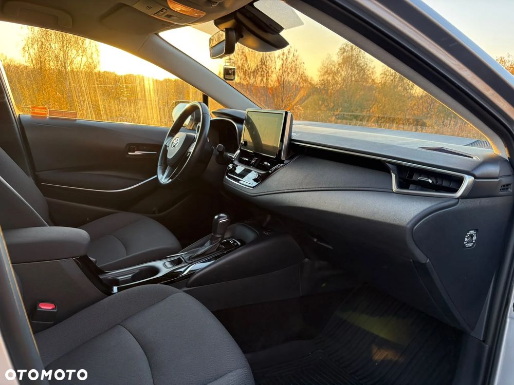 Toyota Corolla - 4