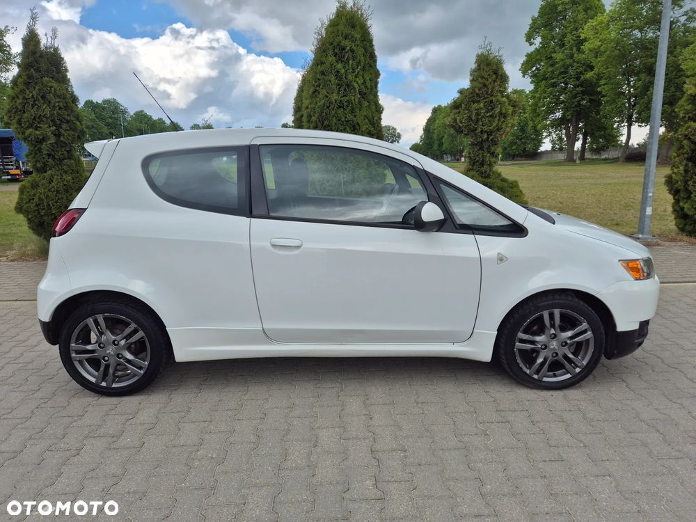 Mitsubishi Colt 1.1 - 9