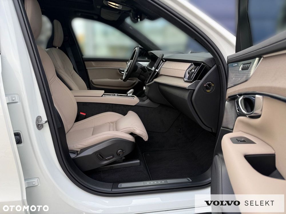 Volvo XC 90 - 30
