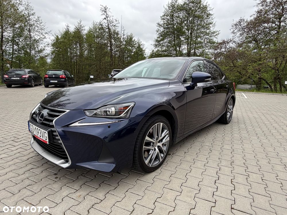 Lexus IS 200t / 300 Prestige - 2