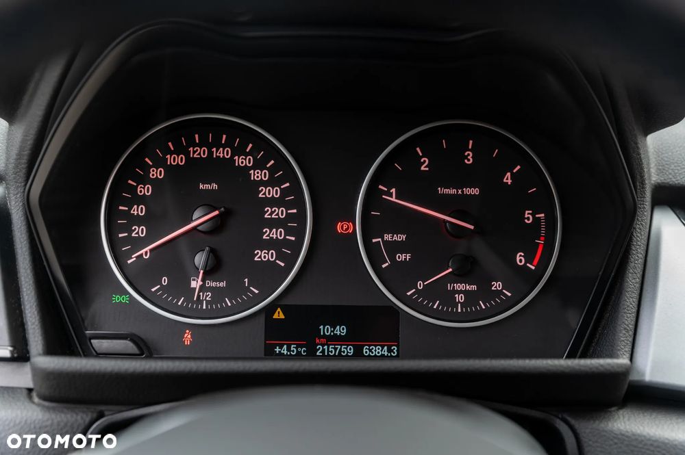 BMW Seria 2 218d - 23