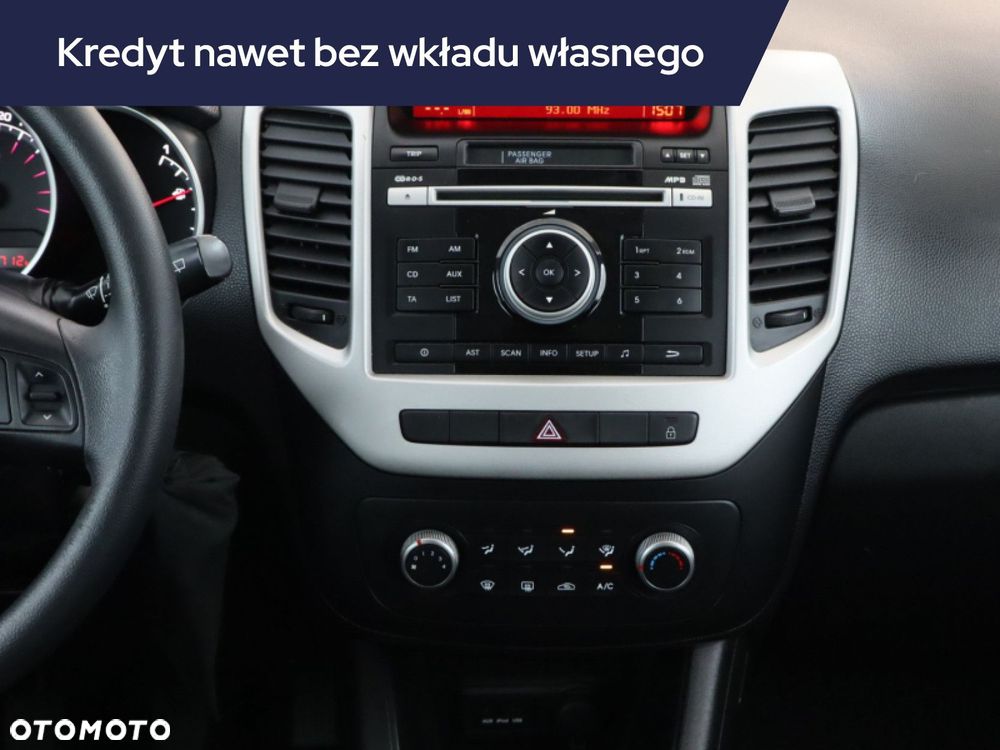 Kia Venga - 15