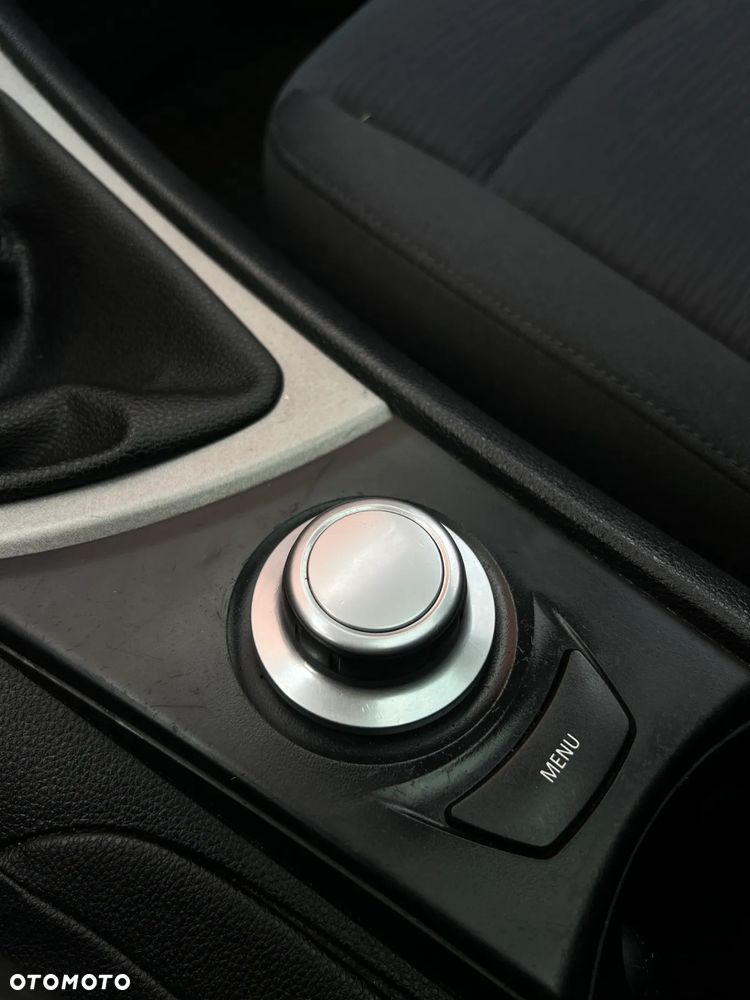 BMW Seria 1 116i - 25