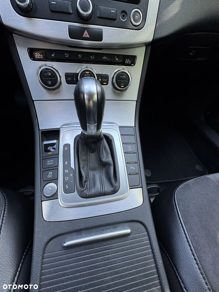 Volkswagen Passat 2.0 TDI Highline DSG - 11