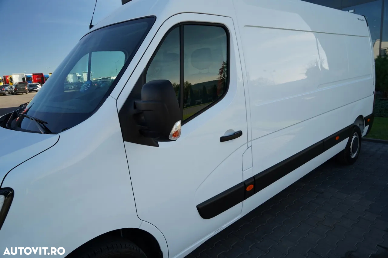 Renault MASTER / BLASZAK / PANEL / MANUAL / CARCASĂ DE REMORCARE / 2022 - 12