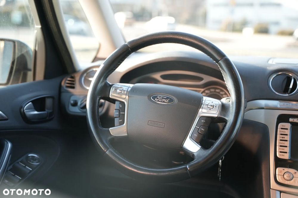 Ford Galaxy 2.0 TDCi Ghia - 28