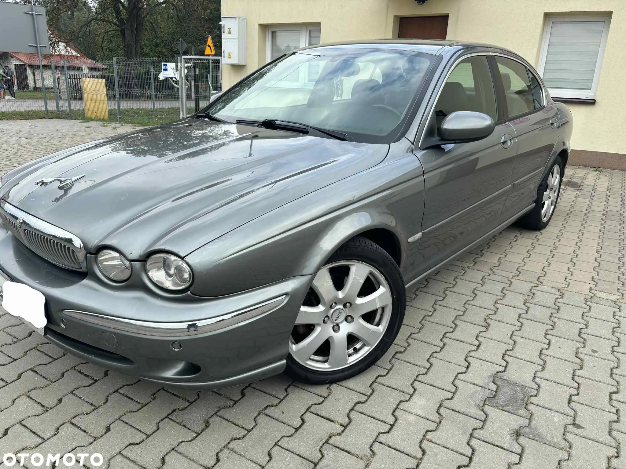 Jaguar X-Type - 4