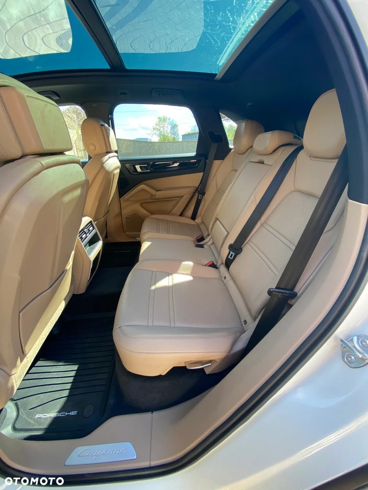 Porsche Cayenne Platinum Edition - 10
