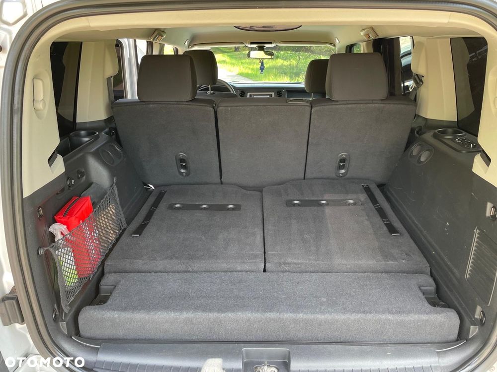 Jeep Commander 3.7 V6 - 12