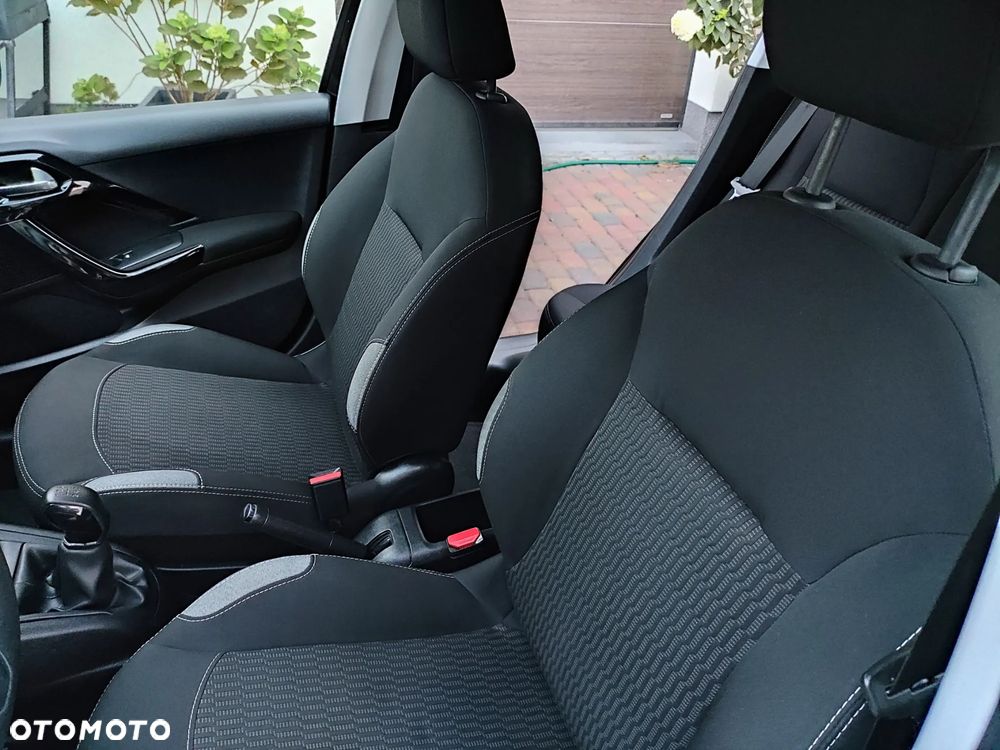 Peugeot 208 68 VTI Active - 39