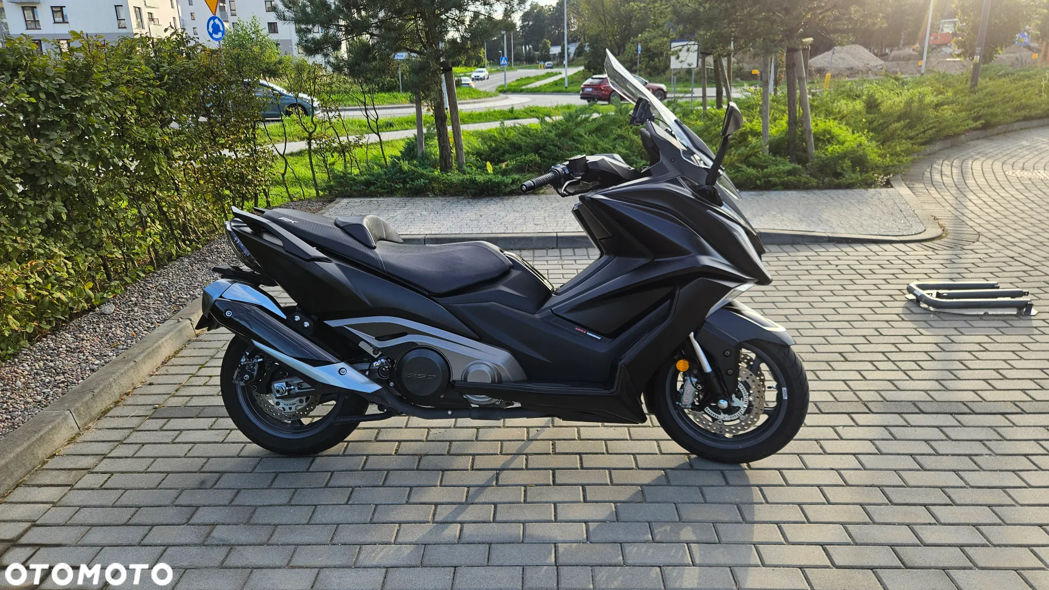 Kymco AK 550 - 3