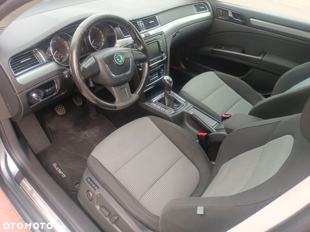 Skoda Superb 1.8 TSI Exclusive - 5