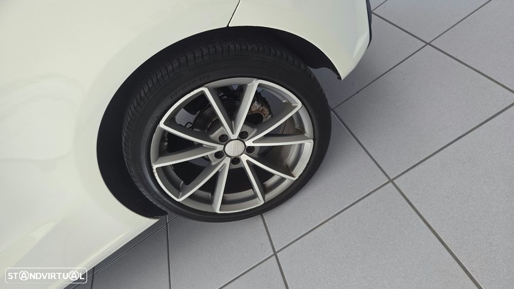 Audi A1 1.6 TDI Ambition - 17