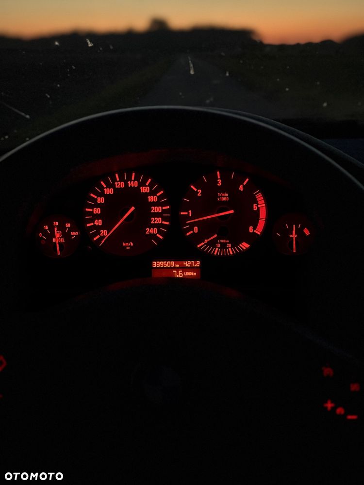 BMW Seria 5 - 29