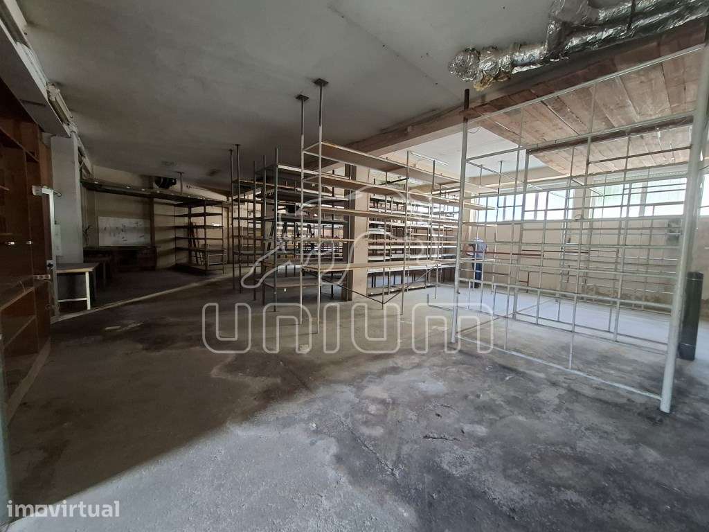 Armazém para venda em Santa Maria Maior - Grande imagem: 4/10