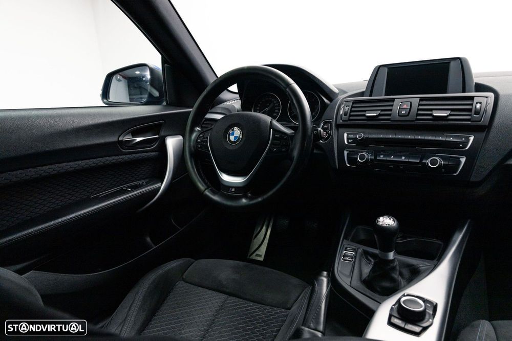 BMW 116 d Pack M - 15