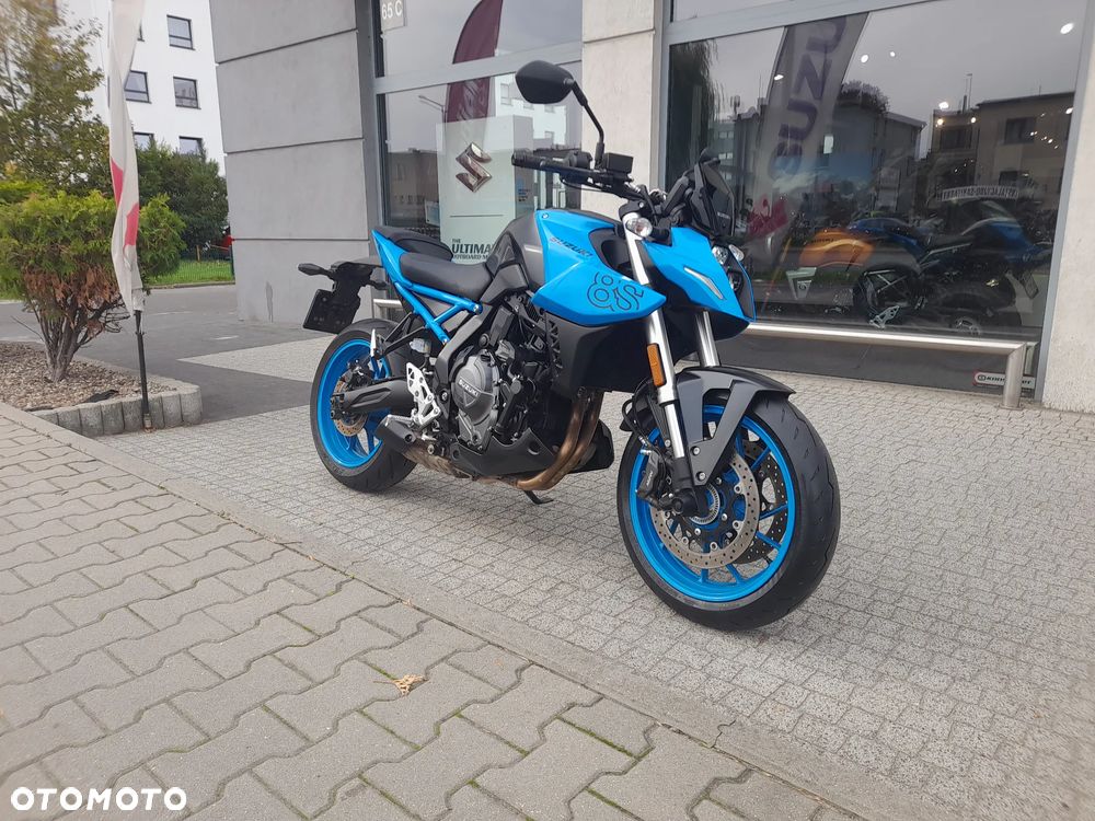 Suzuki GSX - 4