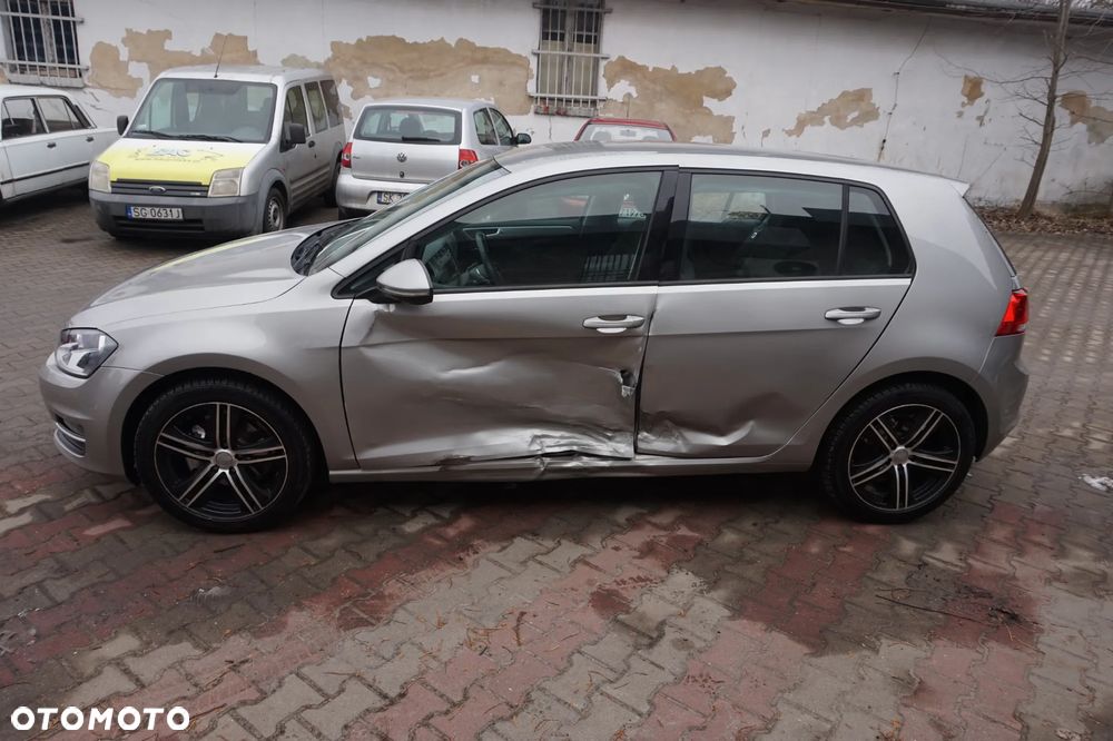 Volkswagen Golf - 26