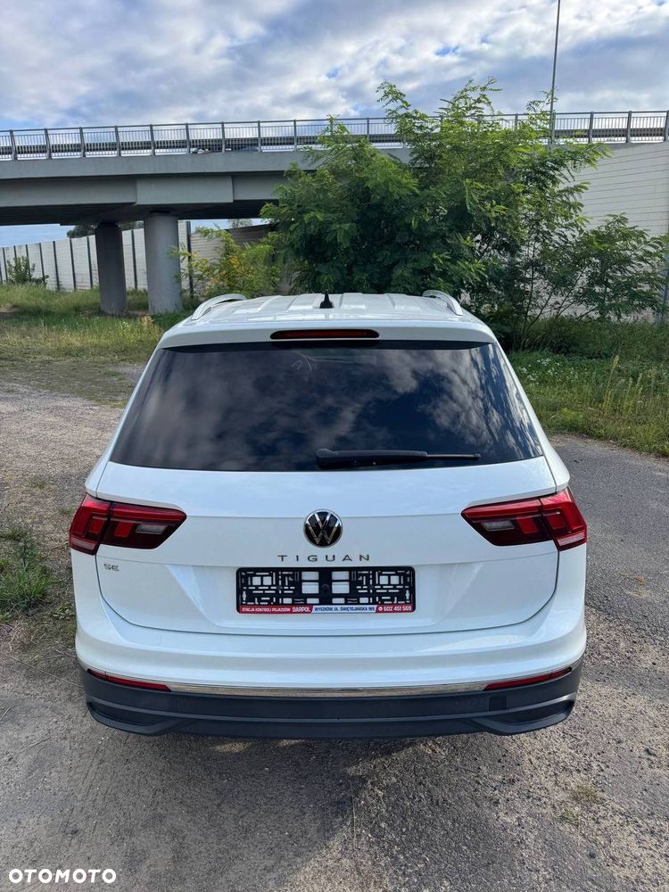 Volkswagen Tiguan - 11