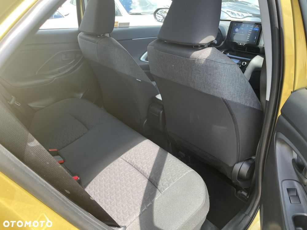 Toyota Yaris Cross Hybrid 1.5 Comfort 4x4 - 21