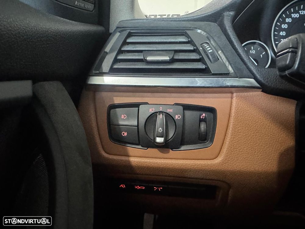 BMW 328 i Auto Pack M - 15