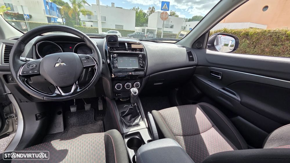 Mitsubishi ASX 1.6 MIVEC Intense Connect Edition - 10