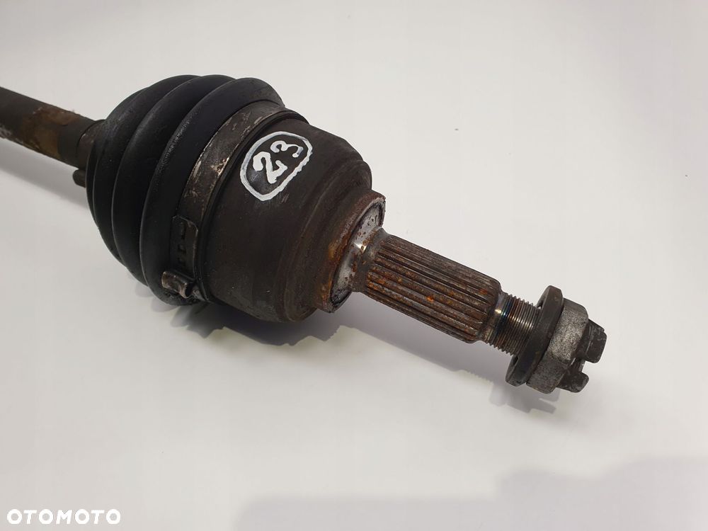 PRAWA PRZEDNIA PÓŁOŚ Półośka przód pasażera Nissan Micra K12 1.2 16V - 15